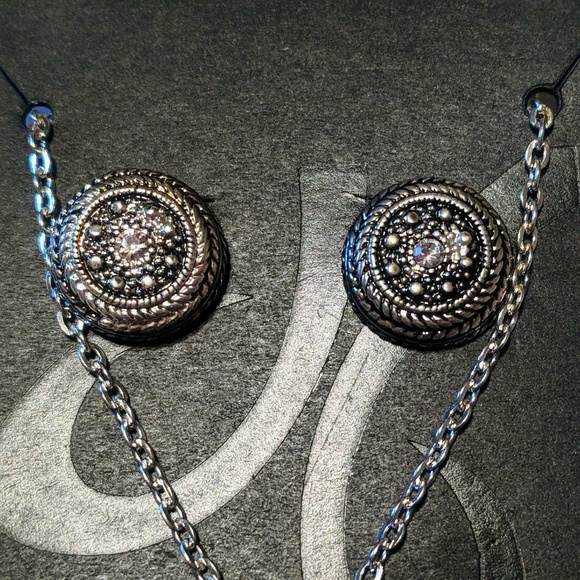 NWT Dressbarn Earrings & Necklace Set - Picture 2 of 5